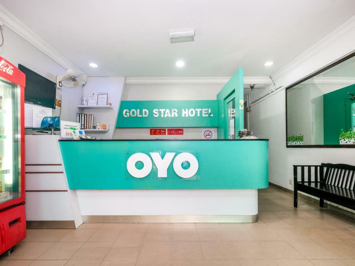 Oyo 850 Gold Star Hotel Chukai Exterior foto